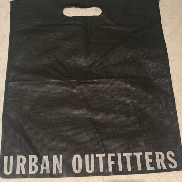 4 urban outfitter retail shopping bags - Picture 5 of 9